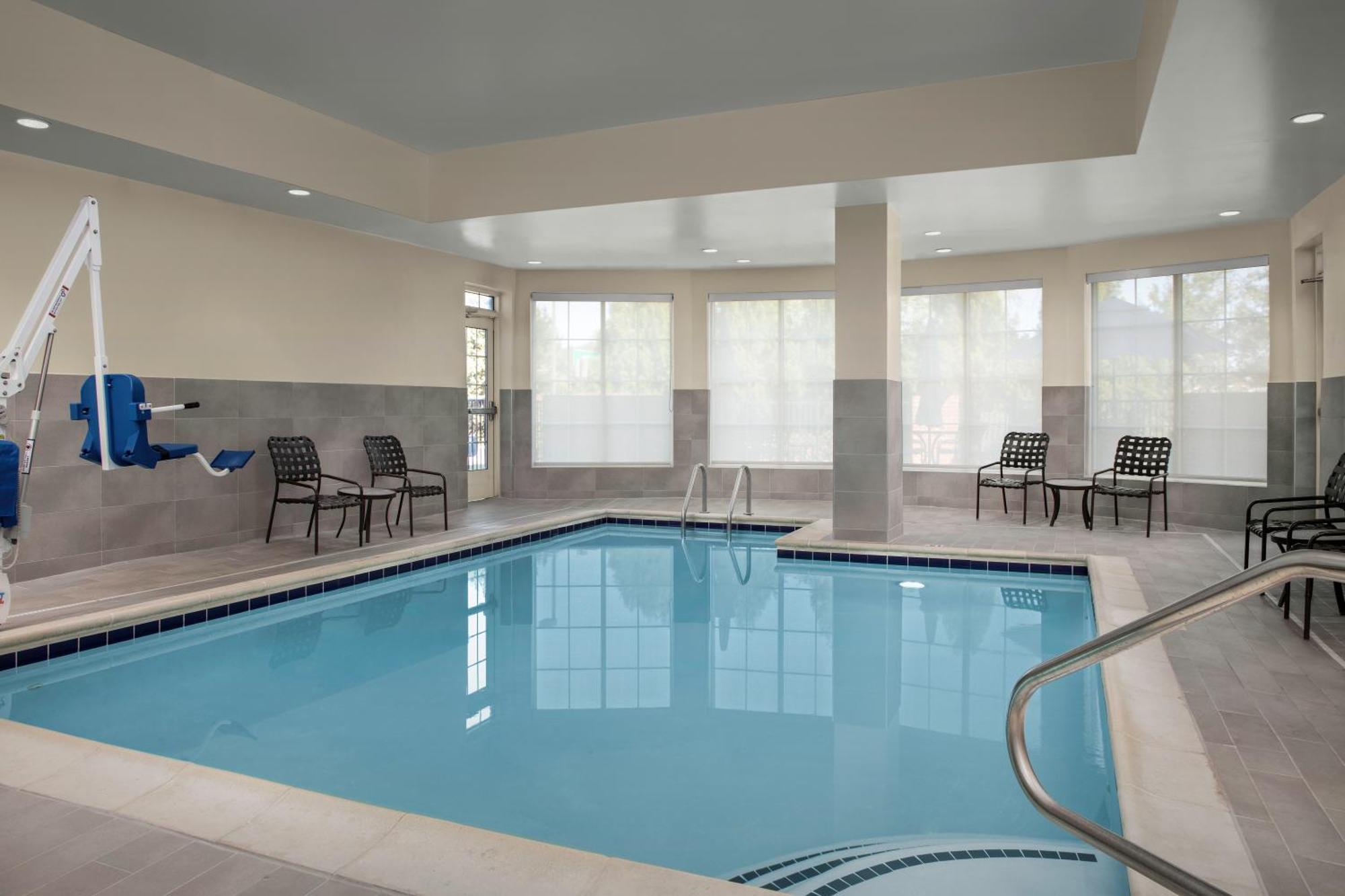 Hilton Garden Inn Фредериксберг Экстерьер фото